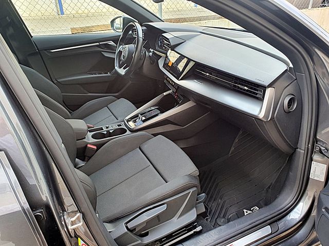 Audi A3, S line, CARPLAY, automatico, navegador