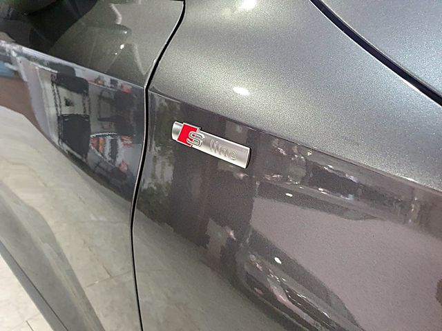 Audi A3, S line, CARPLAY, automatico, navegador