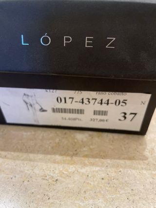 Zapatos Pura López azules y morados