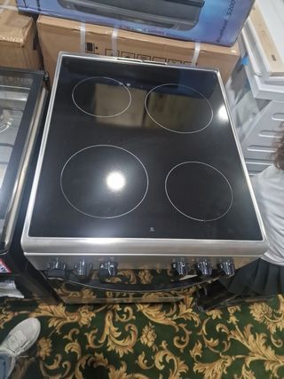 Cocina Eléctrica Zanussi con Horno