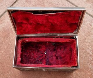 Caja de música antigua