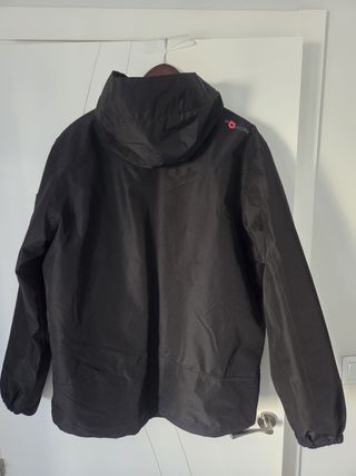 Chaqueta Forch Negra con Forro Interior
