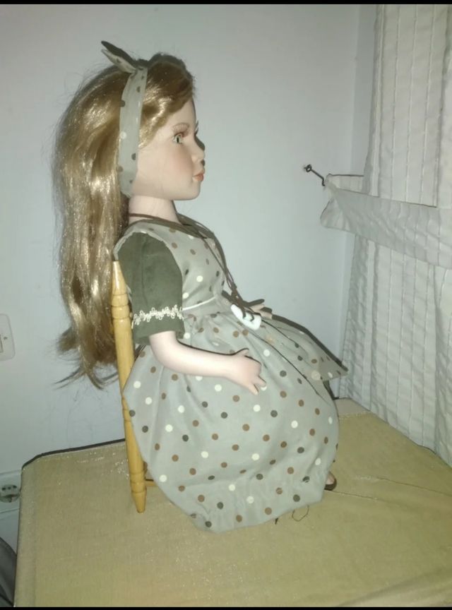 Muñeca de Porcelana Vintage 48cm