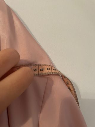 Bata Oysho satinada con encaje Talla L