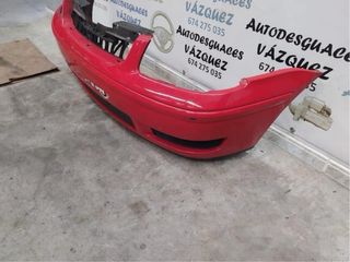 Defensa delantera Roja VW. Polo 2000