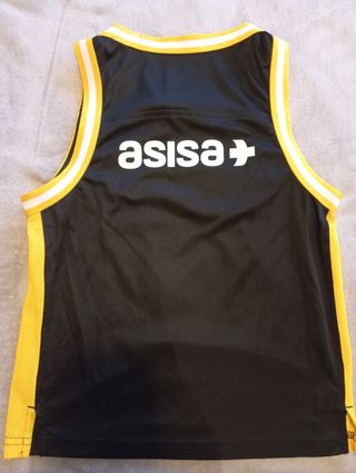 Camiseta negra del Movistar Estudiantes.