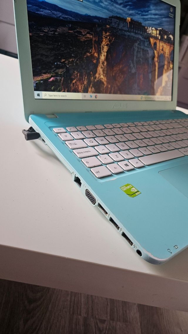 Computer portatile Asus F540L Blue I7 da 8 GB RAM GeForce 920M