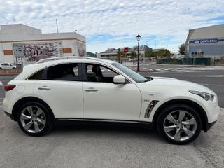 Infiniti QX70 2016