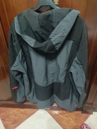 Chaquetón calentito negro y gris