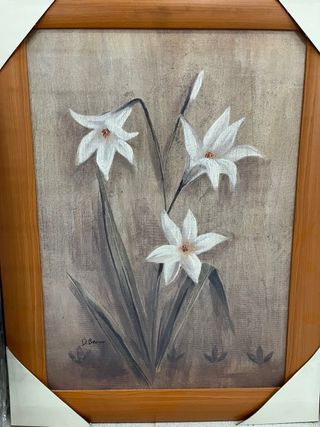 Cuadro de flores blancas y beige