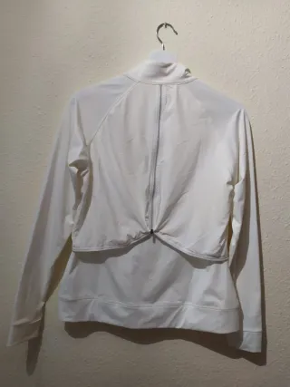 Chaqueta deportiva mujer de Lija nueva sin usar.