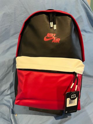 Mochila Nike Air Jordan Roja Negra nueva 