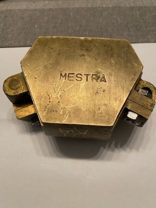 Mufla de latón MESTRA para moldes dentales