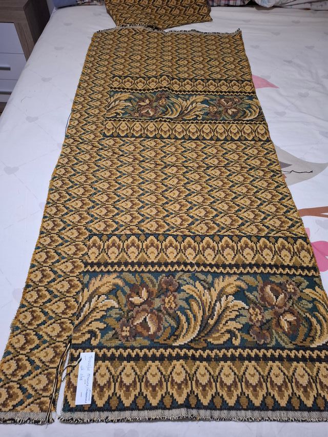 Tela tipo gobelino antigua (3 trozos)