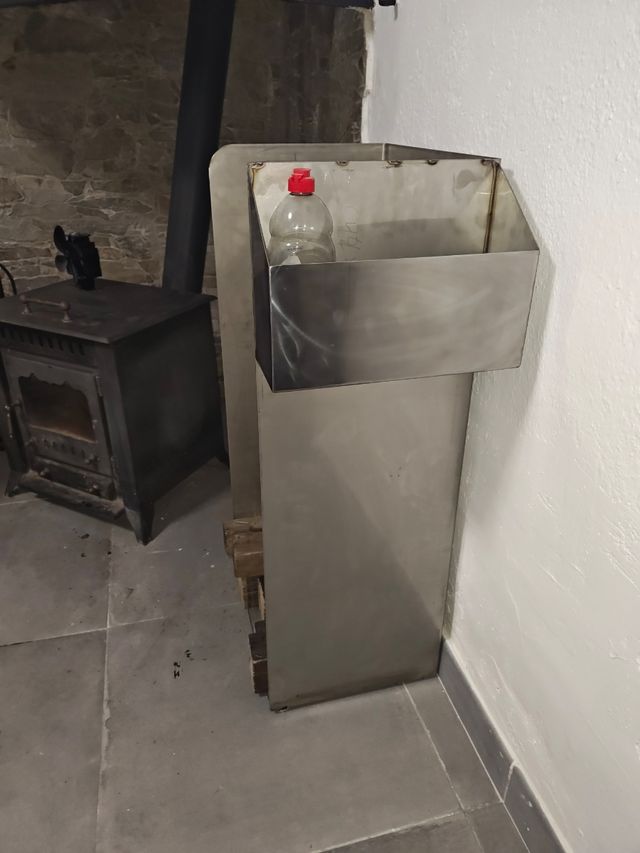 Leñero de acero inoxidable