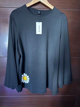 NUEVA Blusa negra manga acampanada 