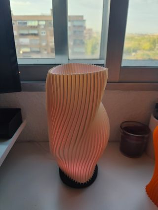 Lámpara LED multicolor con mando