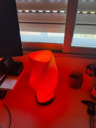 Lámpara LED multicolor con mando