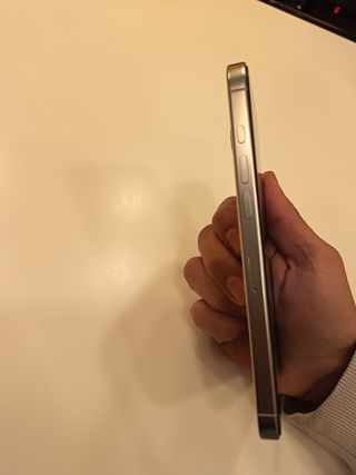 iPhone 16 Pro Max 256 GB bianco!!
