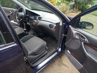 Ford Focus 2000