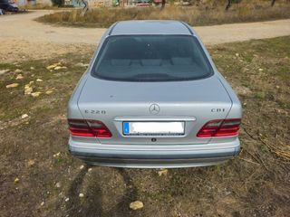 Mercedes-Benz Clase E 2003