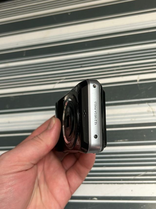 Cámara digital Samsung Zoom Lens ES28