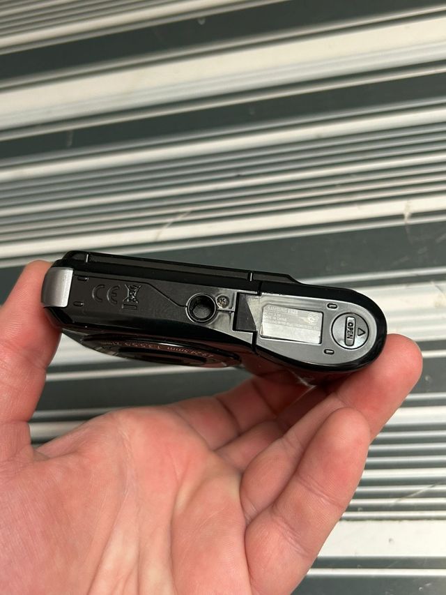 Cámara digital Samsung Zoom Lens ES28