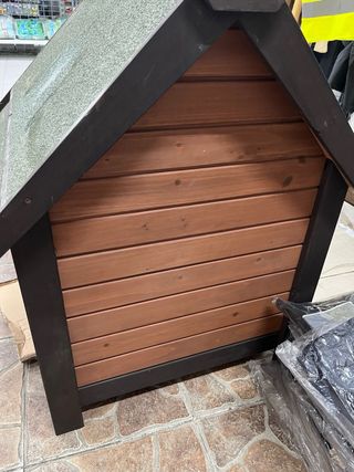 Casa de madera para perros
