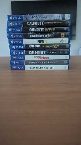 Lote PS4: Consola 500GB, Mando y 10 Juegos