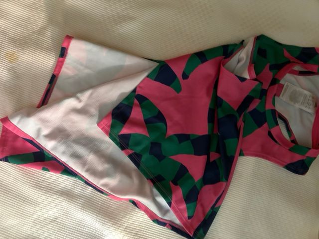 Camiseta deportiva Adidas con apertura