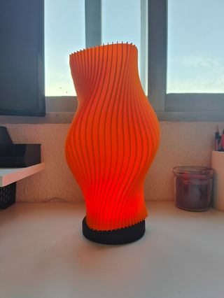 Lámpara LED Naranja Diseño Ondulado