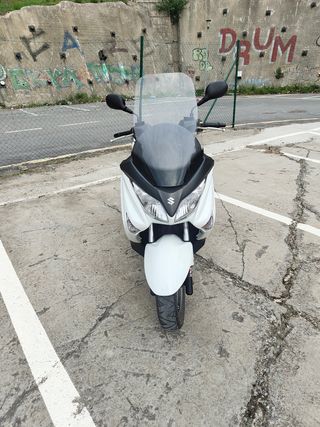 Suzuki Burgman 200 2014 Blanca