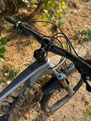 Bicicleta carbono doble suspensión Ghost