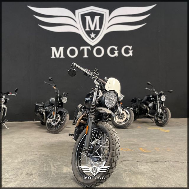 Triumph Street Scrambler 2022