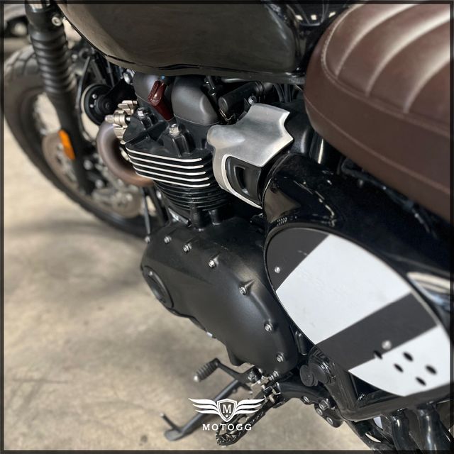 Triumph Street Scrambler 2022