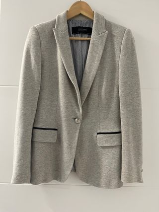 Blazer Zara Gris Básico talla M
