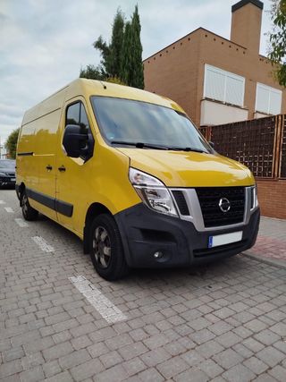 Nissan NV400 2019