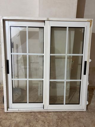 Ventana corredera aluminio blanca
