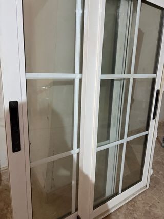 Ventana corredera aluminio blanca