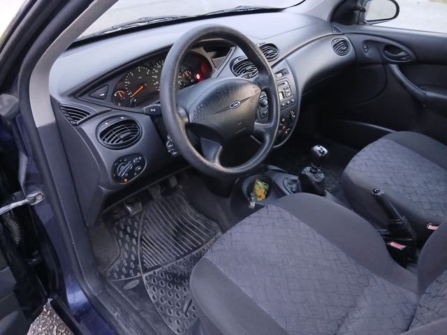 FLAMANTE Ford Focus 1.800C.C 2001