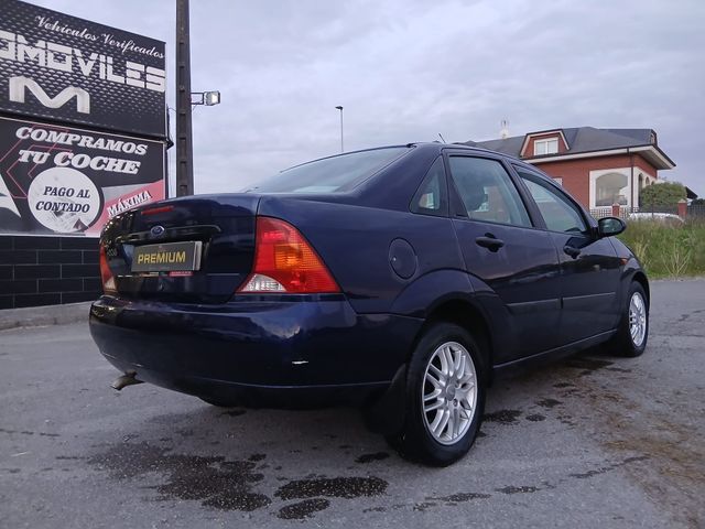 FLAMANTE Ford Focus 1.800C.C 2001