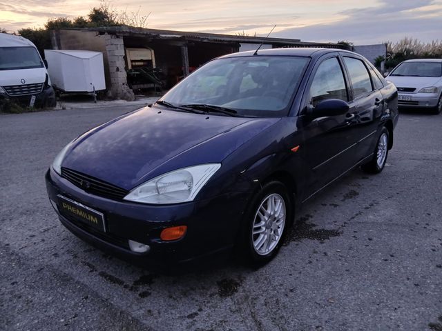 FLAMANTE Ford Focus 1.800C.C 2001