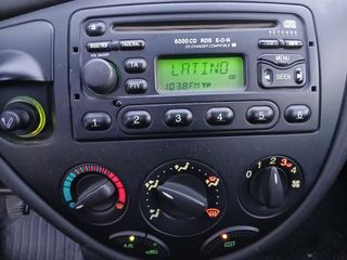 FLAMANTE Ford Focus 1.800C.C 2001