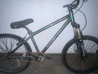 Bicicleta BMX Saracen