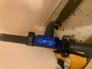 Patinete eléctrico Ninebot casi nuevo