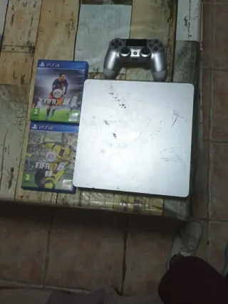 PS4 (PlayStation 4) Plata + Mando