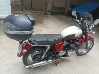 Triumph Bonneville T100 del año 2011 y 6500 km