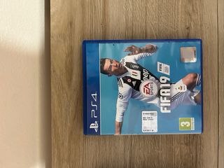 PS4 (PlayStation 4) Nera con Giochi