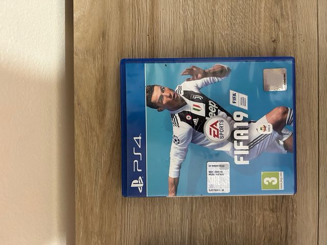 PS4 (PlayStation 4) Nera con Giochi