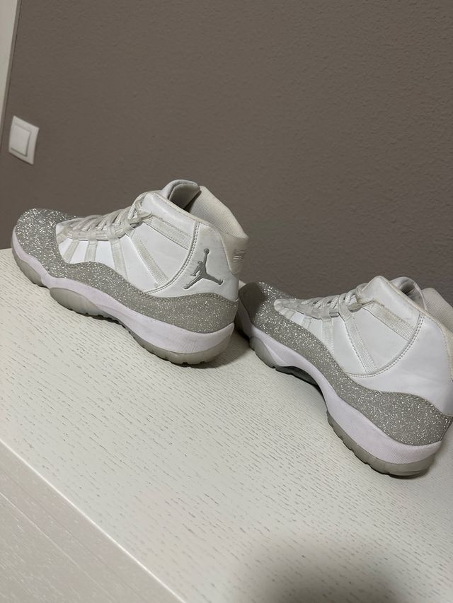 Jordan 11 Purpurina Plata y Blanco
